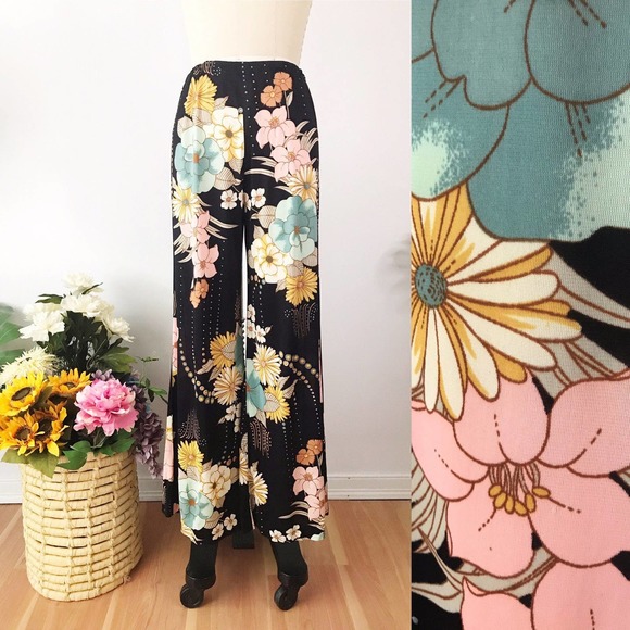 Vintage Pants - 70s Wide Leg Floral Palazzo Pants Black Nylon